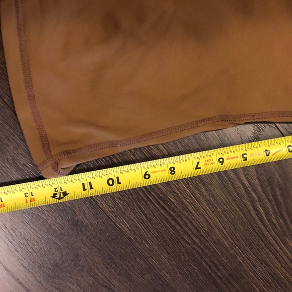 Lululemon keyhole halter tank in brown with pale pink lining - Picture 7 of 8